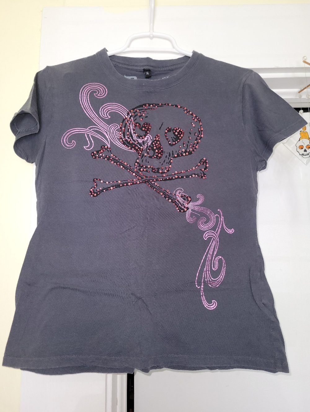 Vintage Bling Skull Graphic Tee with Pinkish Purple  Crossbones Spine Fits Lg